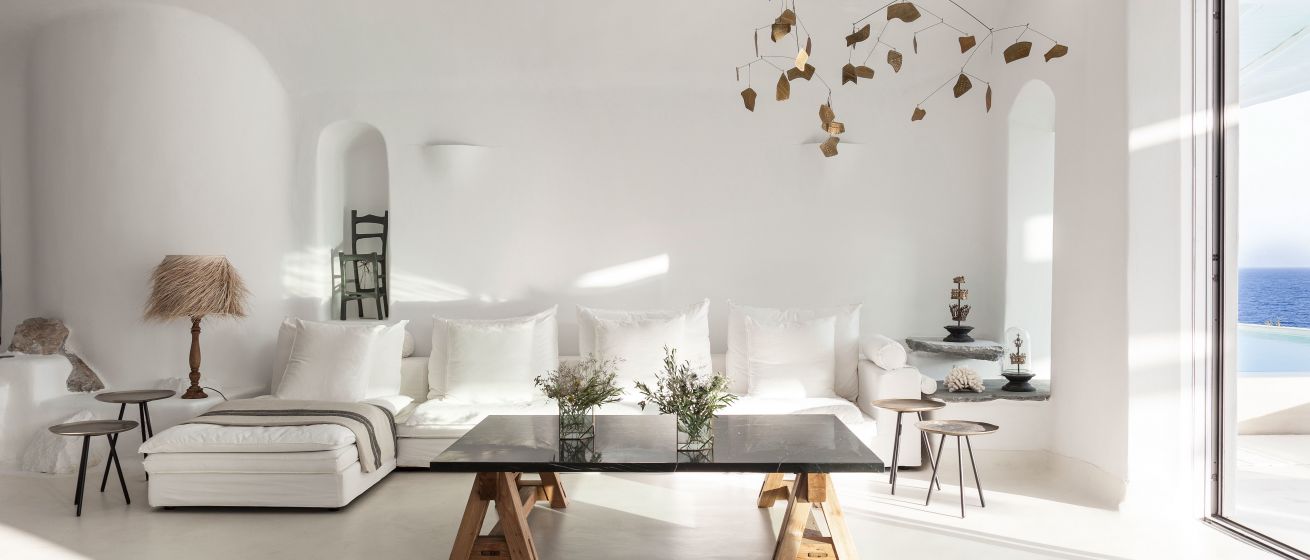 Mykonos Blu, Royal Blu Mansion with Private Shaded Heated Pool and Outdoor Hydro Massage